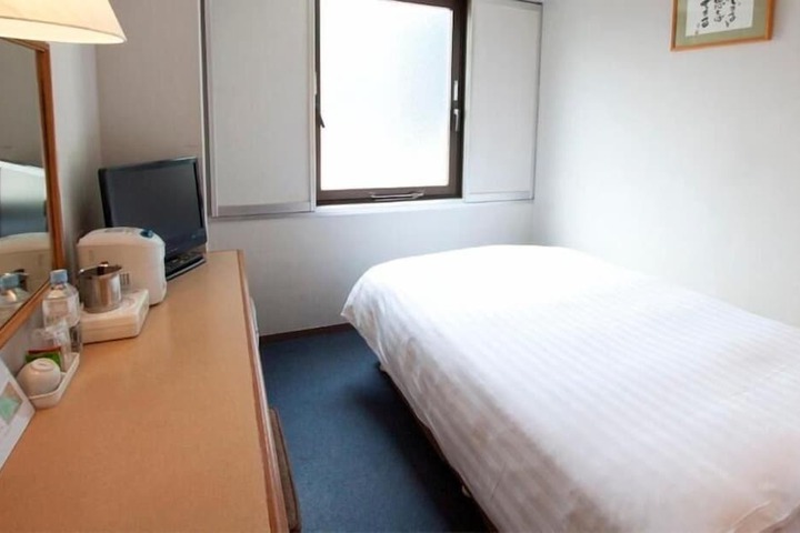 Room 14 of 50