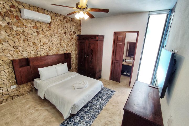 Room 11 of 44