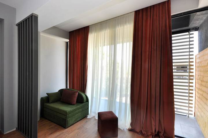 Room 15 of 34