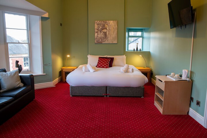 Room 10 of 73