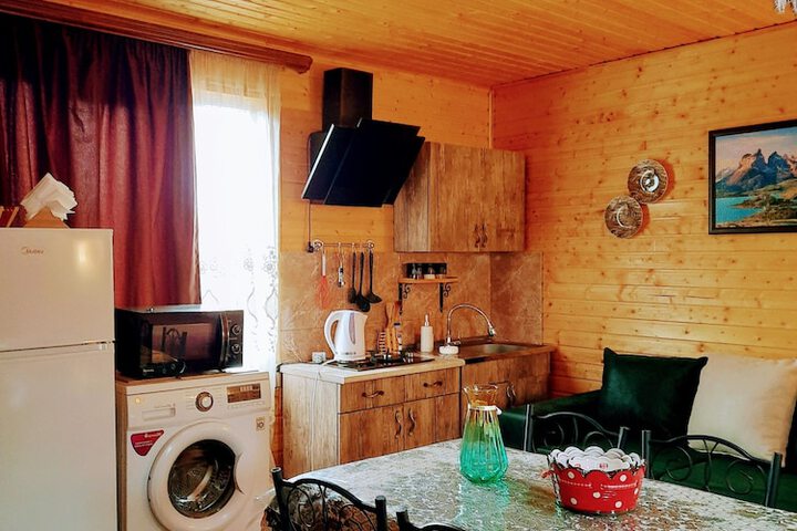 Room 4 of 30