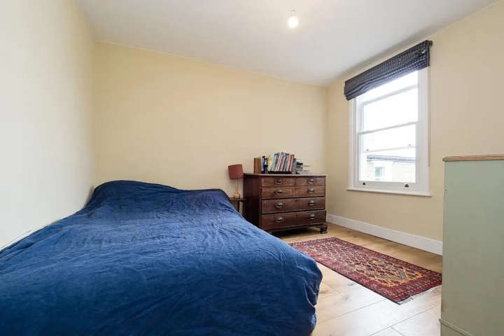 Room 4 of 13