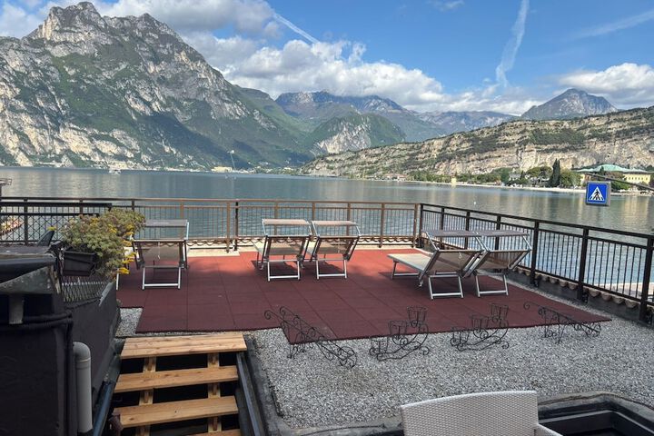 Sundeck 128 of 132