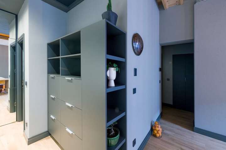 Room 6 of 20
