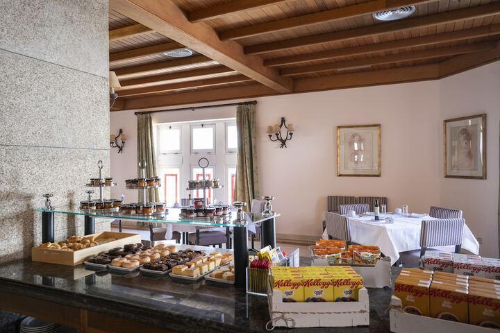 Breakfast/Coffee Service 20 of 35