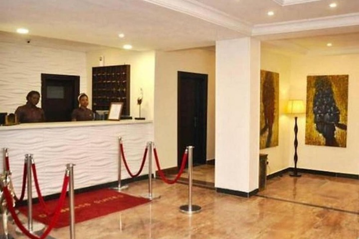 De Brass Suites Hotel