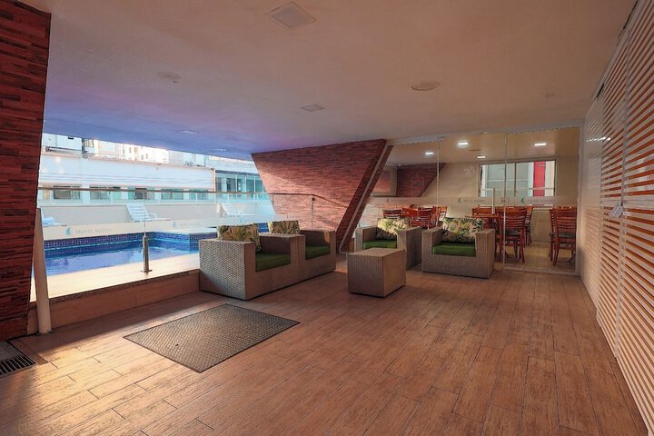 Hotel Pool