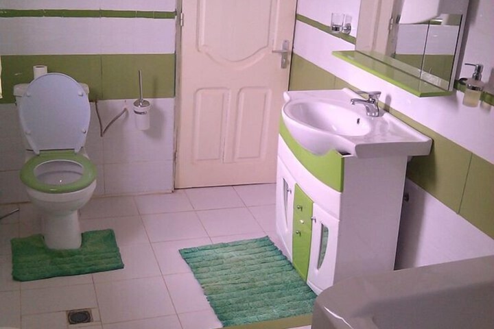 Room 9 of 15