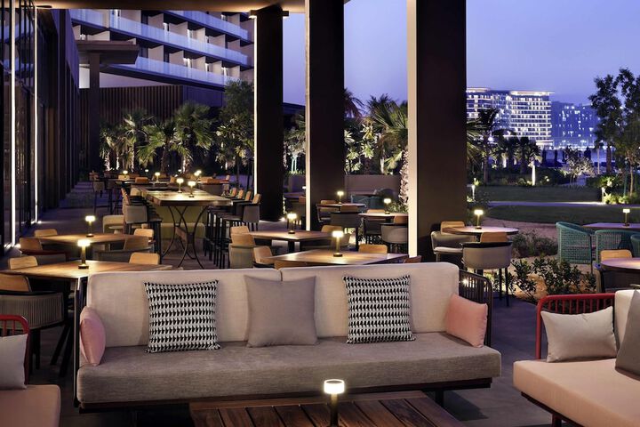 Lounge 211 of 259