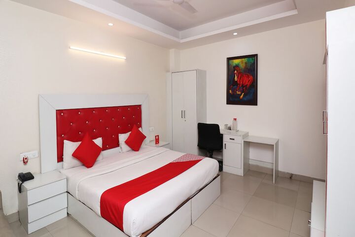 Room 10 of 23