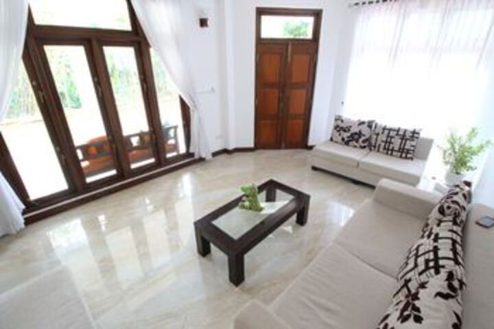Room 21 of 28