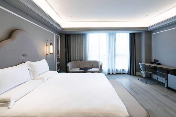 Room 3 of 40
