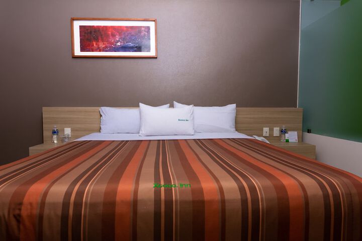 Room 18 of 36