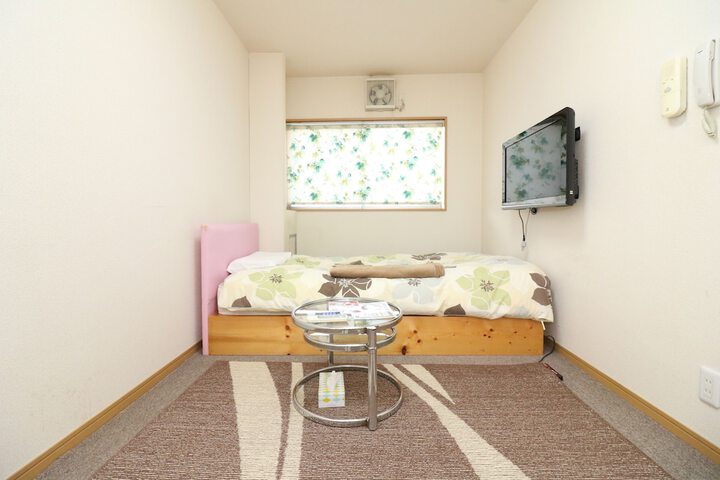 Room 7 of 43