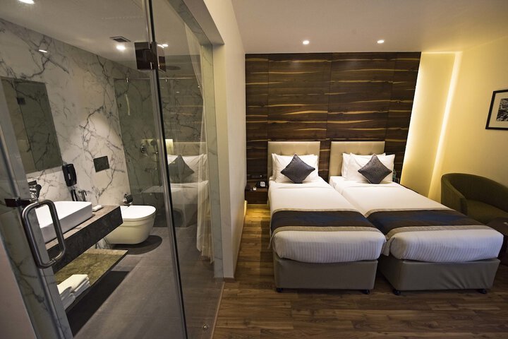 Room 6 of 49