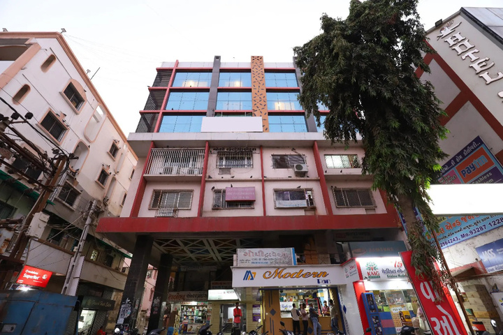 OYO 24996 Hotel Jamnagar Residency