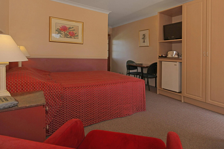 MILTON VILLAGE MOTEL