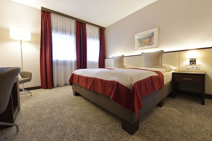 Room 8 of 54