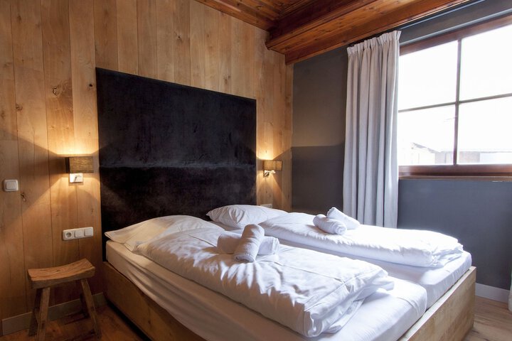 Room 13 of 73