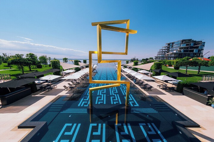 Pool 28 of 55