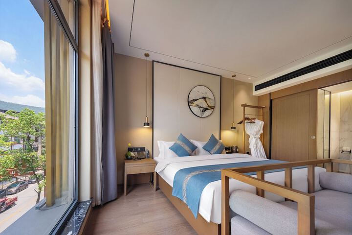 Room 45 of 98