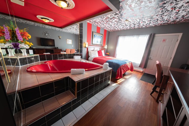 Room 33 of 50
