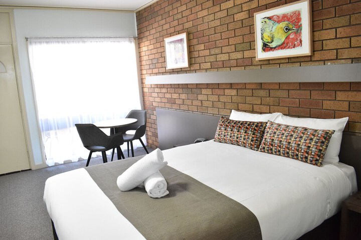 Room 10 of 44