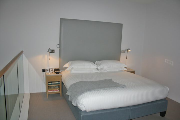 Room 7 of 68