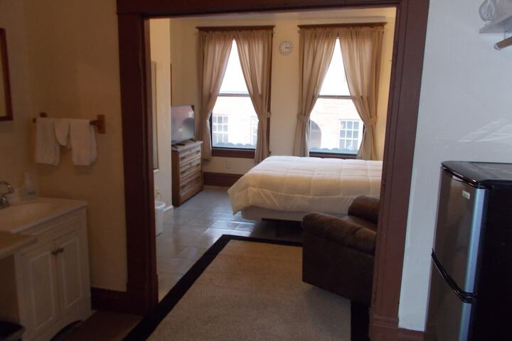 Room 9 of 17