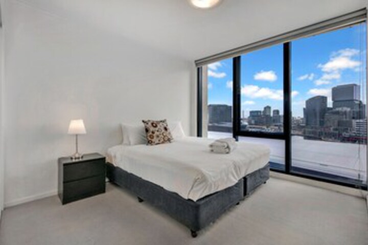 Room 4 of 27