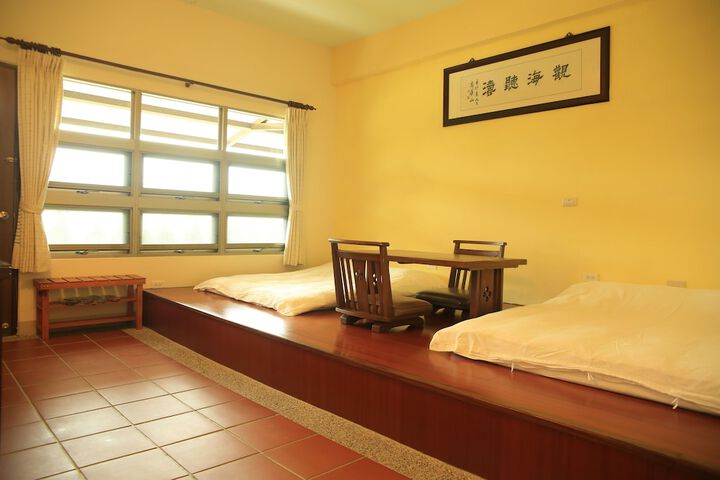 Room 12 of 39
