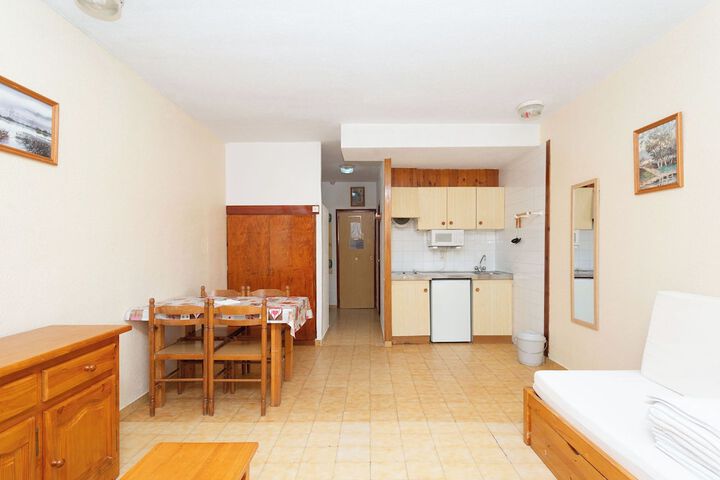 Room 22 of 47