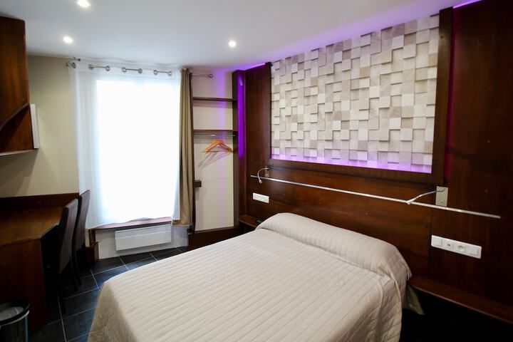 Room 10 of 71