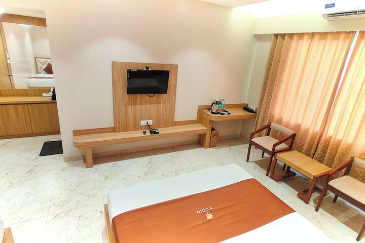 Room 17 of 39