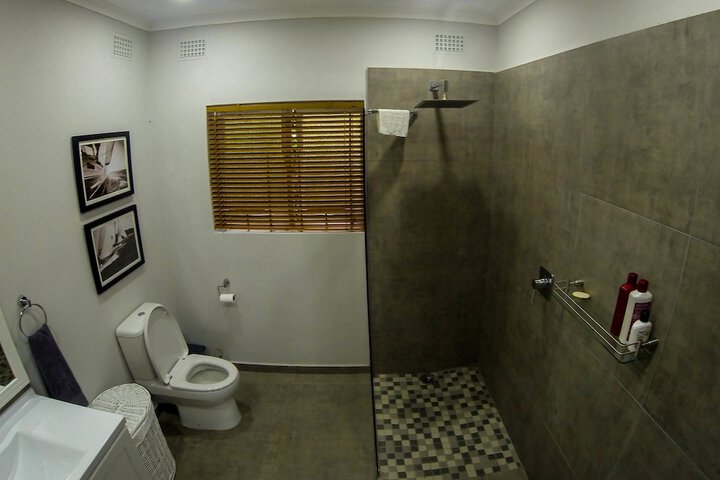 Room 29 of 38