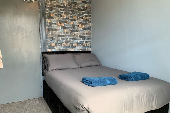 Room 4 of 39