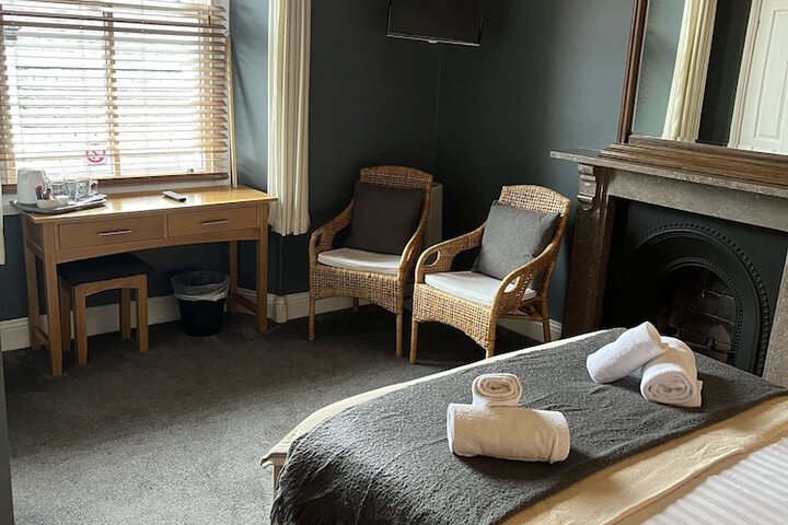 Room 4 of 60