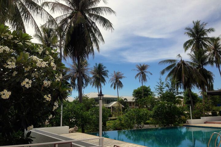 Pool Hotel