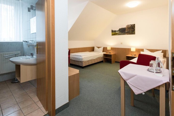 Room 12 of 54