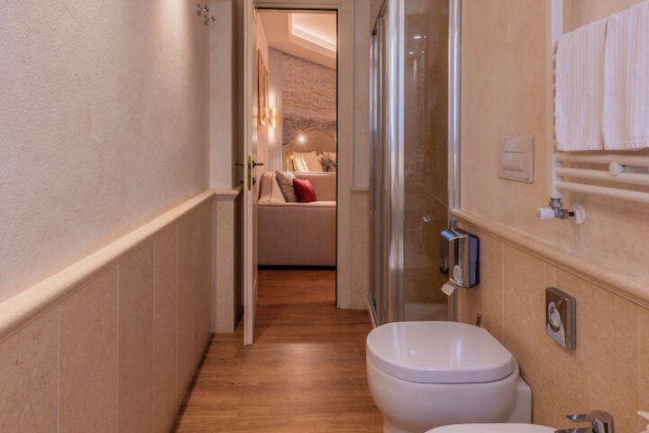Room 40 of 90