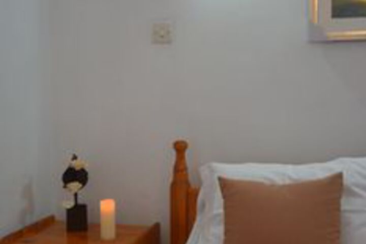 Room 15 of 27