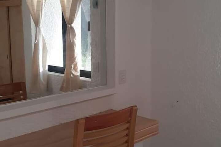 Room 10 of 42