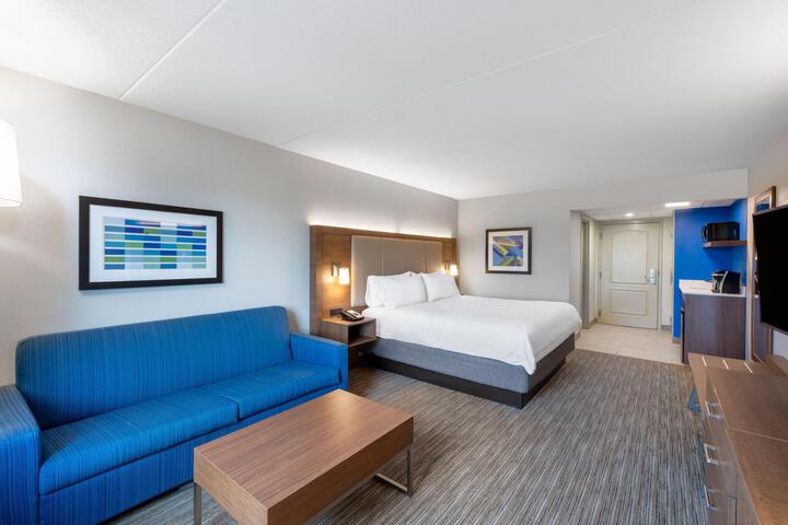 Standard King Bed Accessible (6 of 23)