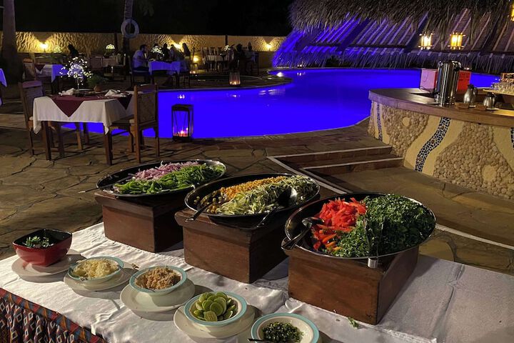 Dining 83 of 143
