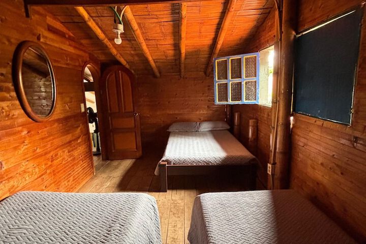 Room 12 of 27