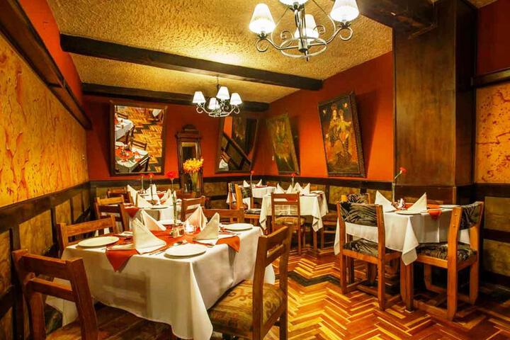 Oblitas Plaza de Armas Cusco
