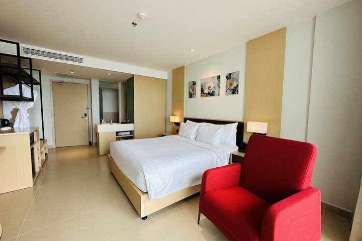 Room 12 of 71