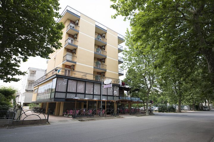 Hotel 53 of 55