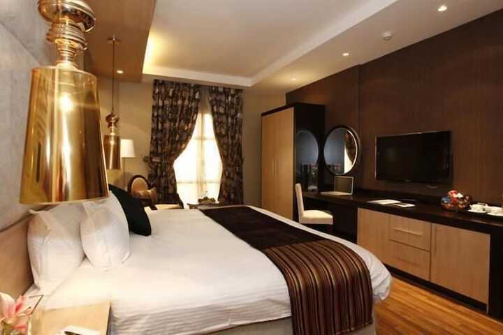 Room 15 of 47