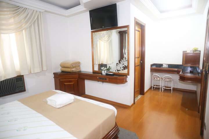 Room 5 of 23